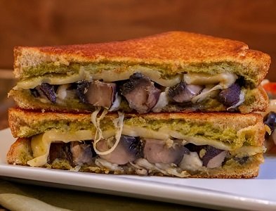 Mushroom Triangular Sandwich [2 Pieces]