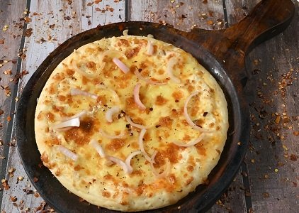 Cheese Onion Hand Tossed Pizza